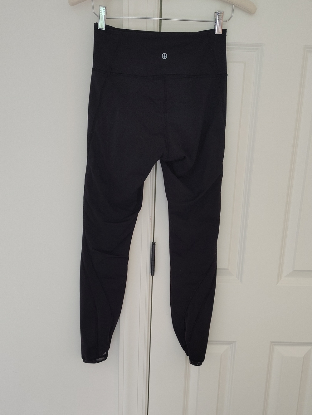 Lululemon Leggings‎ With Taper Fitting And Mesh Size 6